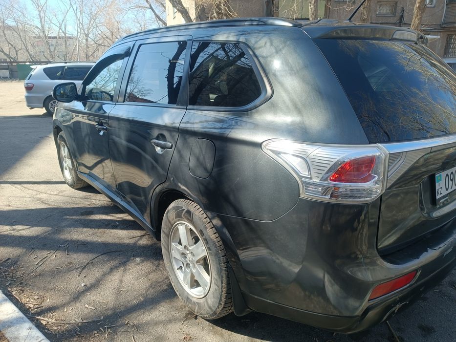 Mitsubishi Outlander 2013