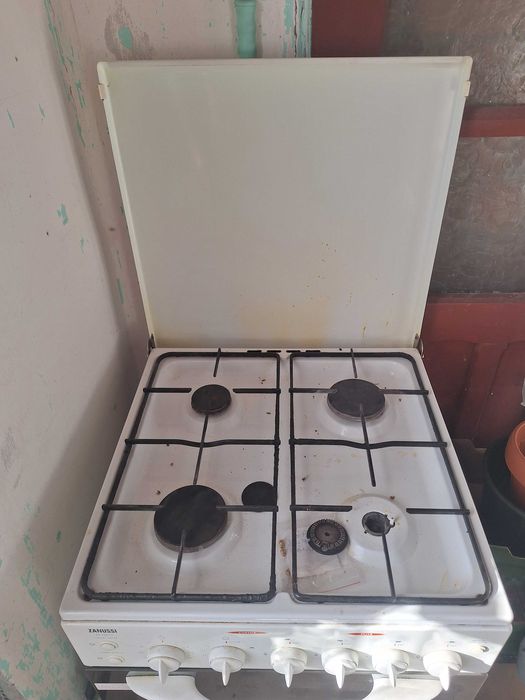 Aragaz Zanussi, cu inaltator