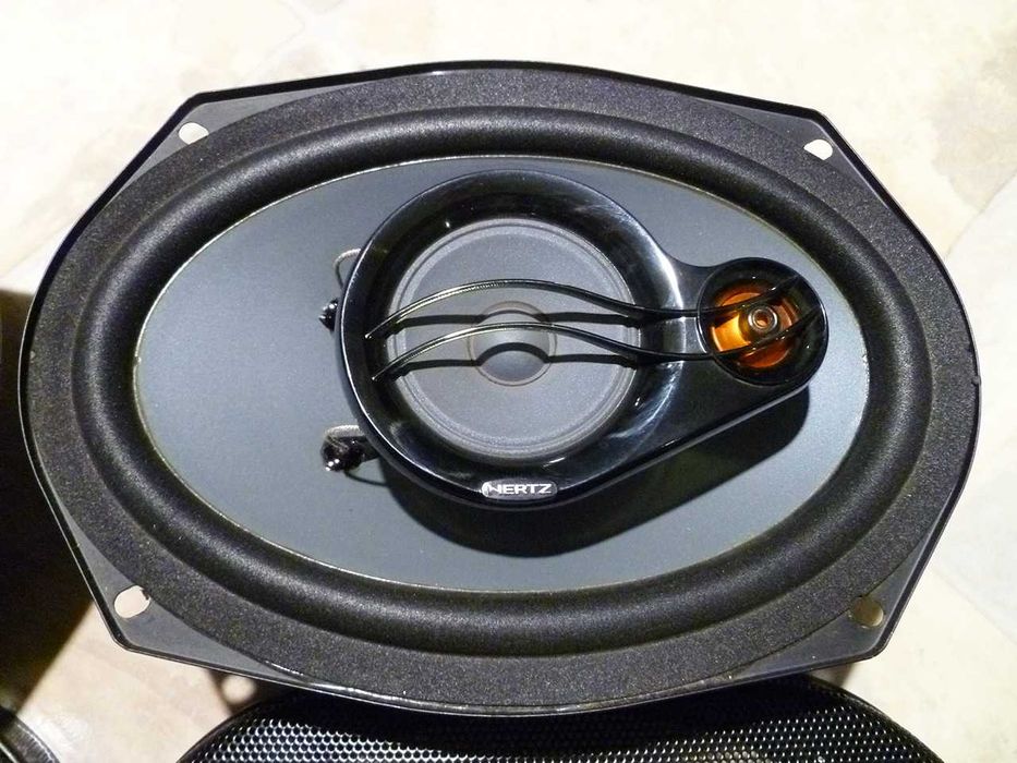 Hertz DCX 690 3-лентови тонколони 6"х 9"