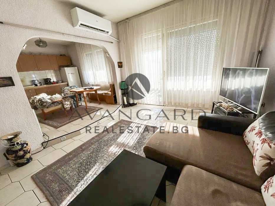 оф.24987 Тристаен обзаведен с реална квадратура/ Тракия