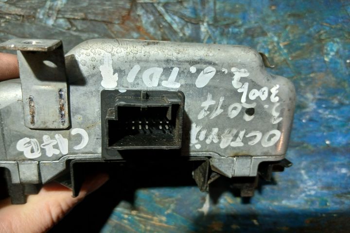 Blocator volan 5Q0905861A 5Q0905861A Skoda Octavia a 3-a generatie