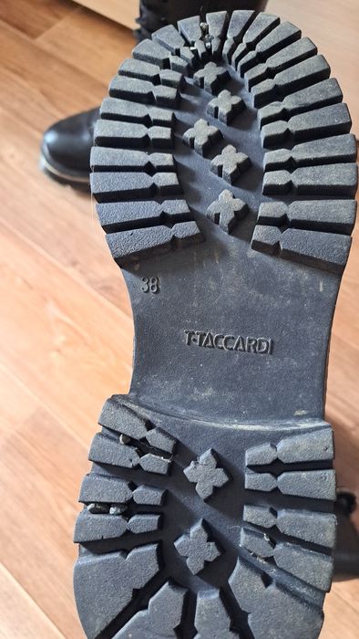 Продам женские сапоги