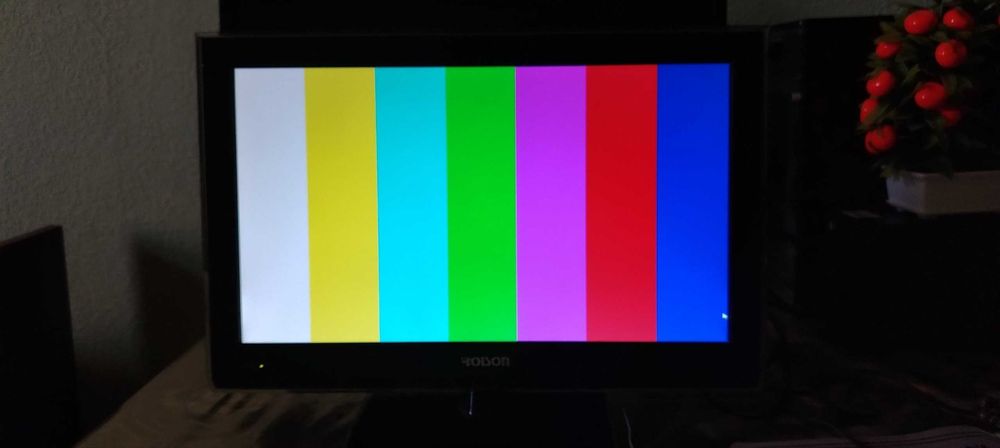 монитор / LED TV HD RI