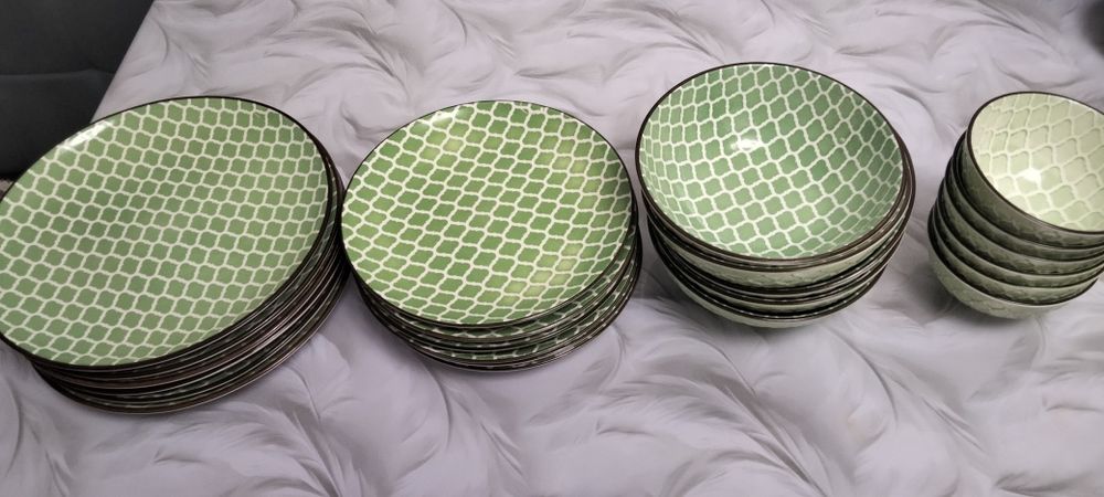 Тарелки сервиз..