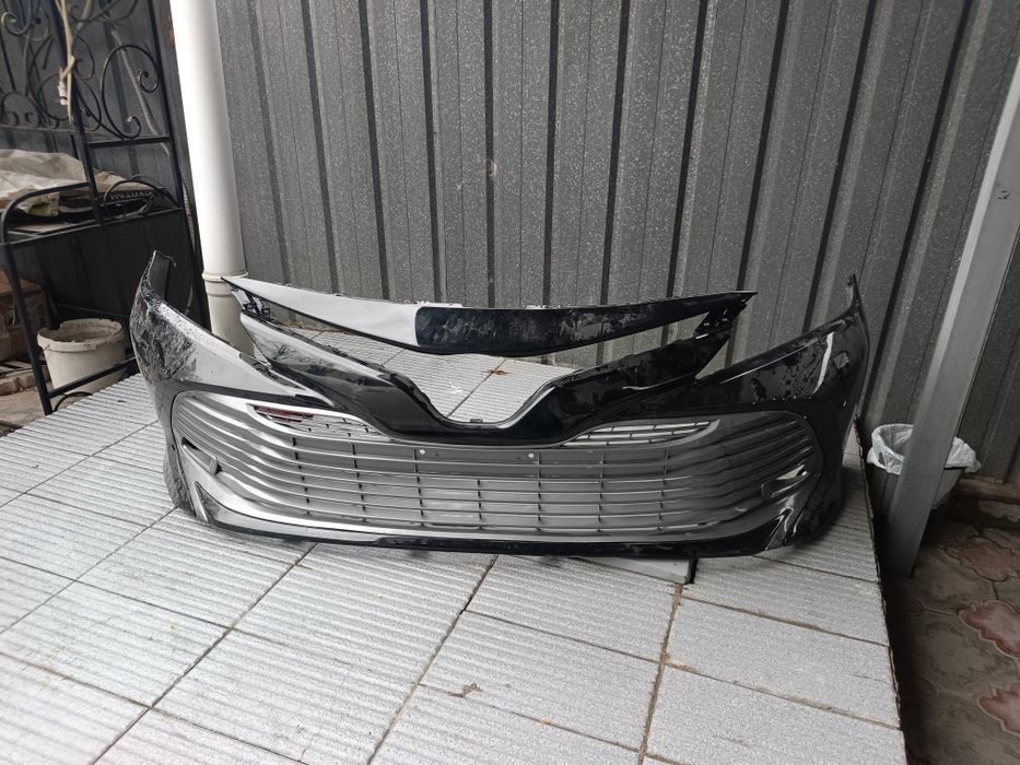 Бампер на Тойота камри 70