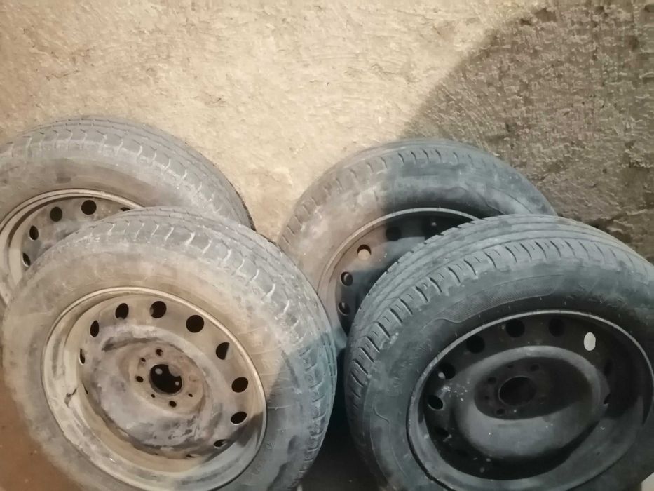 Джанти15  с гуми за Ситроен или Пежо