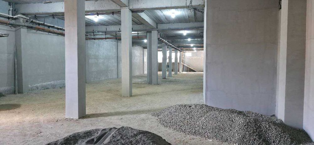 Продажа цокольного помещения  700 м² под ваш проект! Потолки 5м.