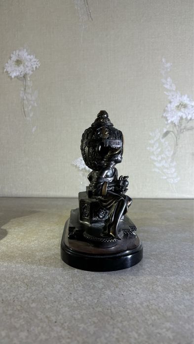 Продам настольные часы