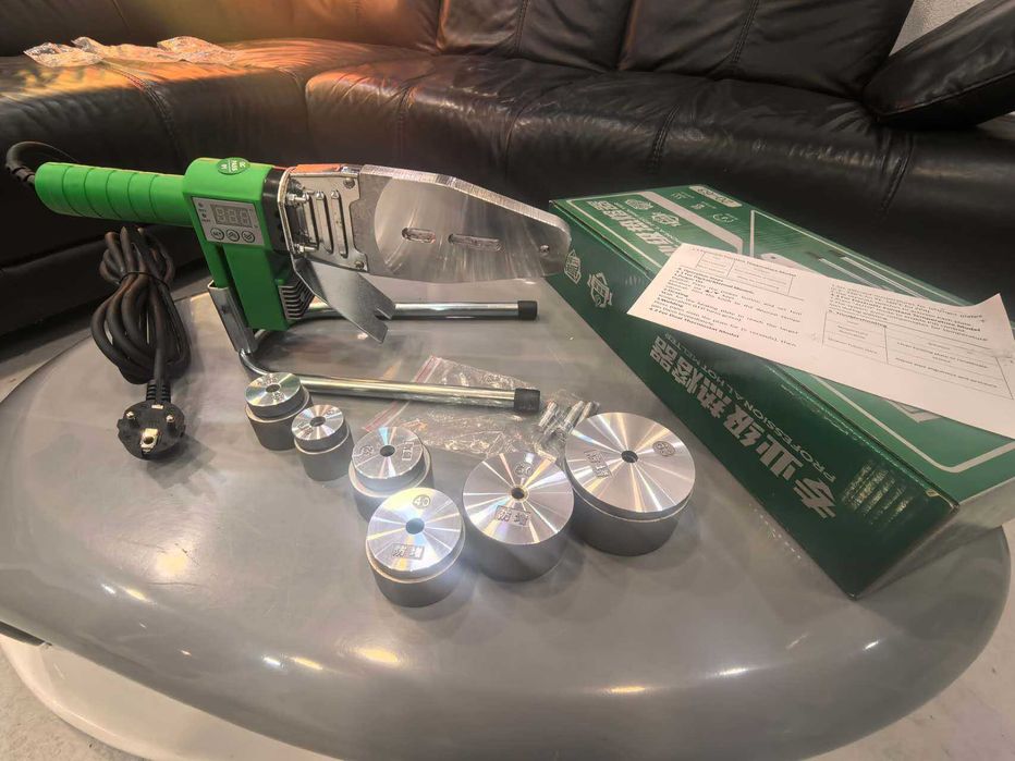 Plita lipit PPR 2000W, 400C, 6 capete 20-63, afisaj electronic