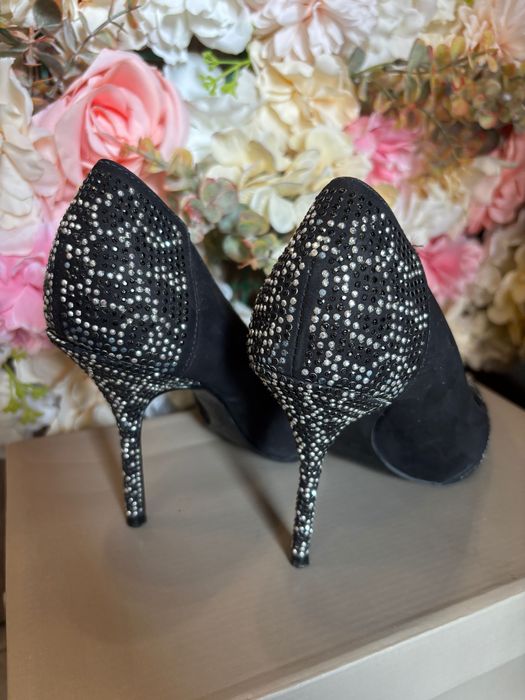 Велурени обувки на висок ток San Marina