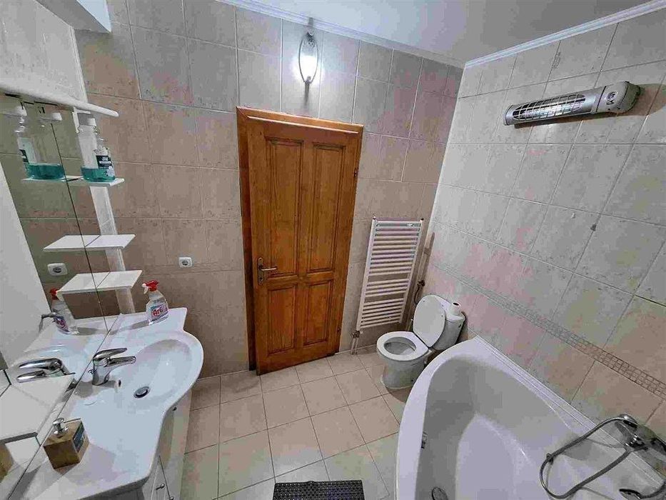 Дава се под наем Двустаен апартамент в Бургас, Братя Миладинови - 64 кв.м за 178.5 € - Снимка #1