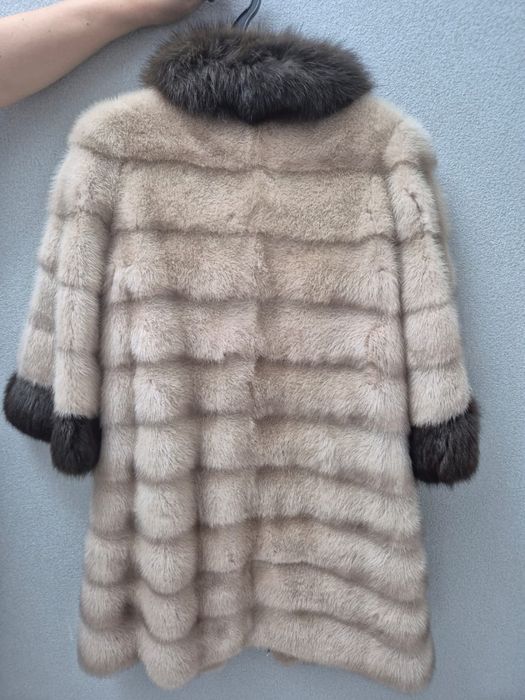 Продам Норковую шубу