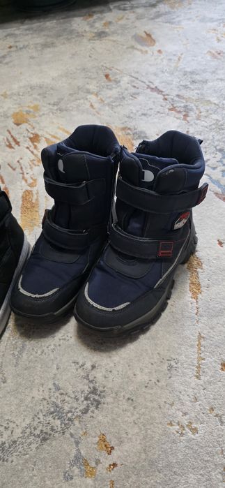 Продам детские зимние ботинки (дутыши)