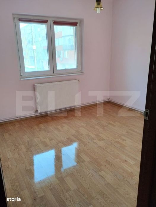 Apartament 4 camere, decomandat, 81 mp, zona Blocuri