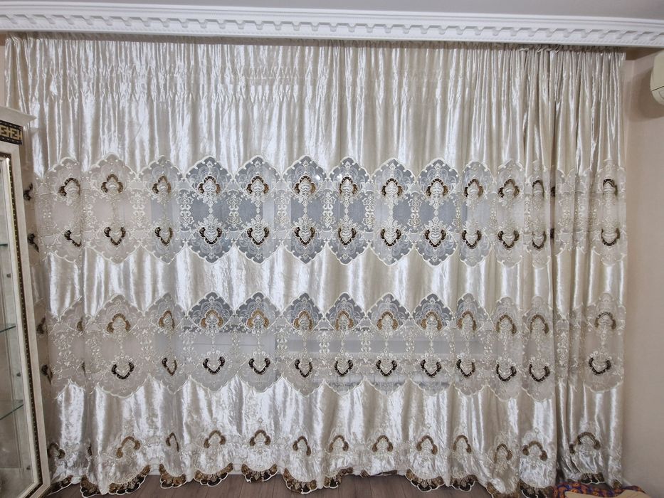 Продам королевские шторы