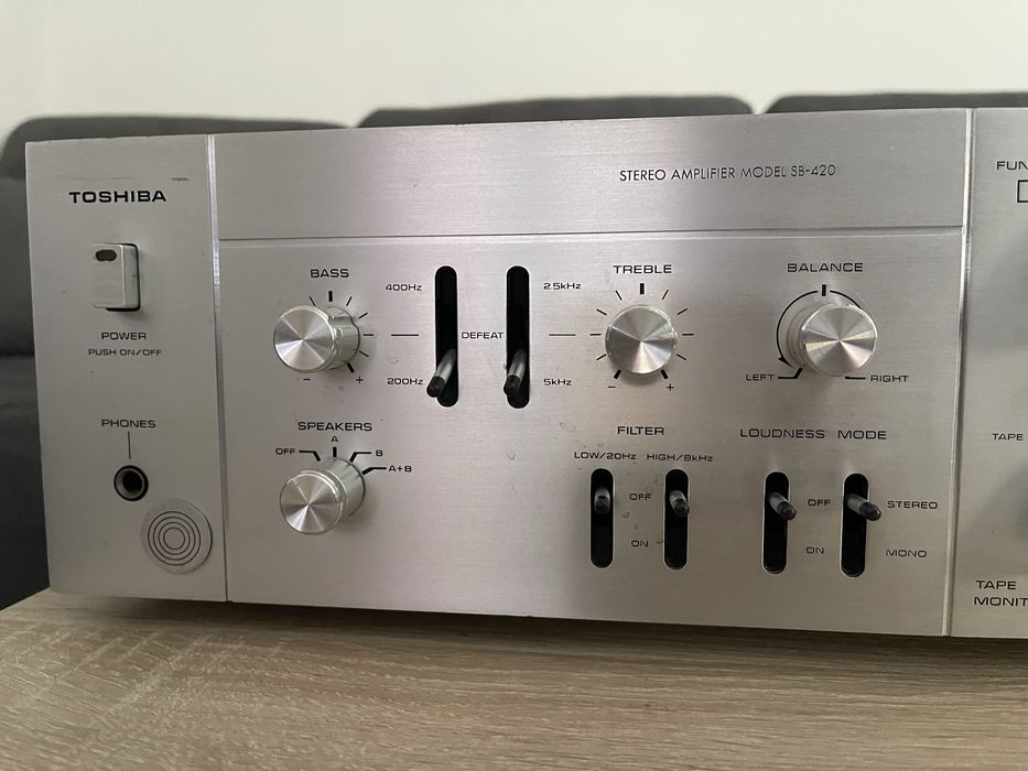 Toshiba SB 420  - усилвател