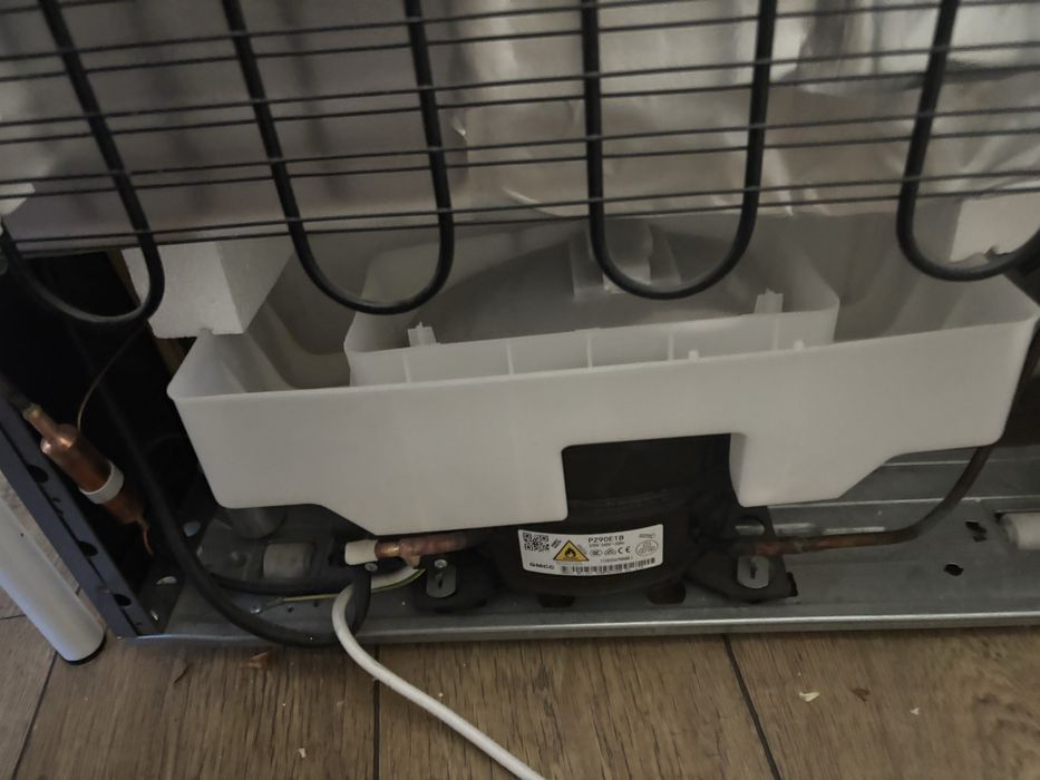 Морозильник beko 1,5 года