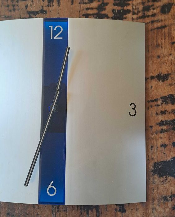 часовник стенен алуминиев сребро със синьо Хенкелс Henkels Германия