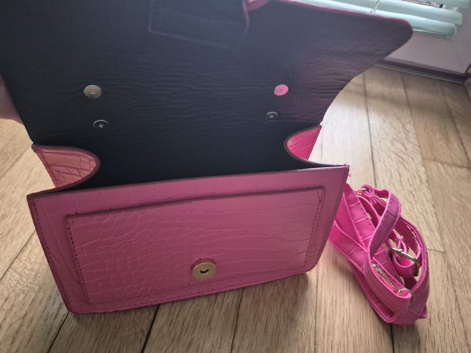 Малки чантички и ранички