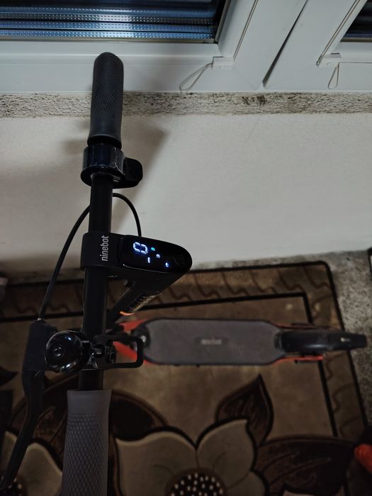 Електрическа тротинетка Ninebot D18