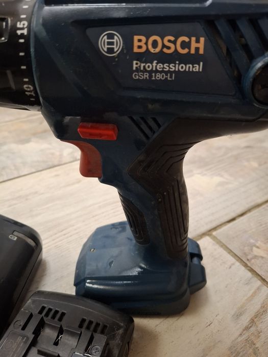 Шуруповёрт BOSCH