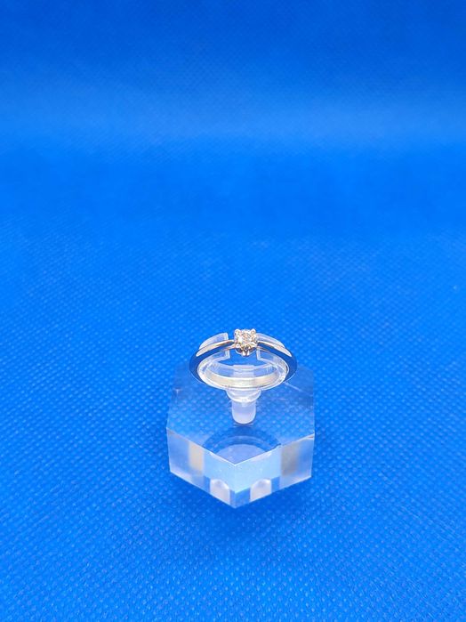 Годежен пръстен с диамант