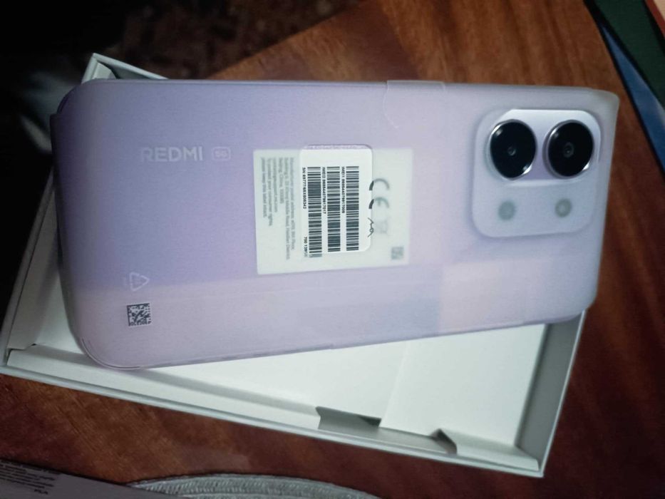 Продавам чисто нов Redmi 15C с 2 години гаранция