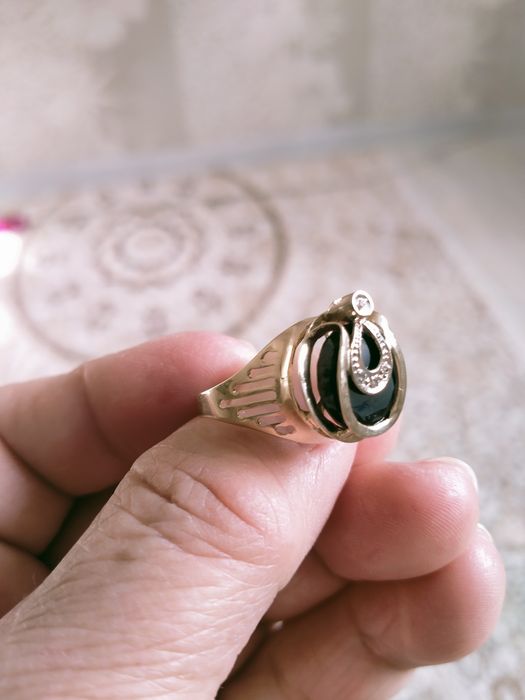 Бриллианты, Жёлтое золото