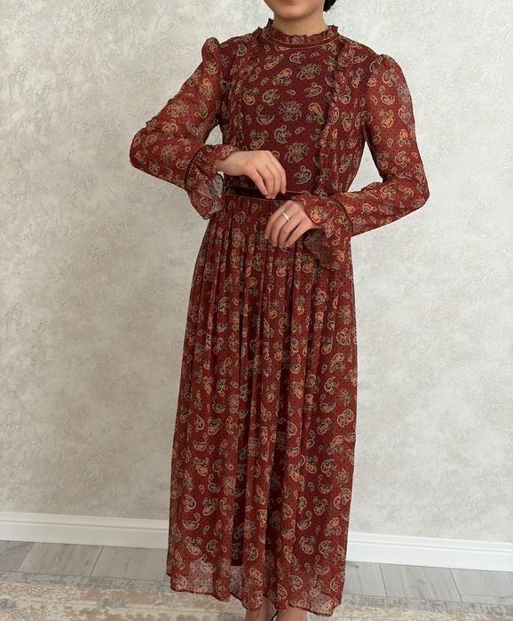 Женская  одежда.