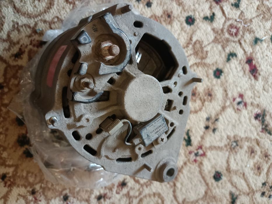 Генератор Ауди В4 2.3