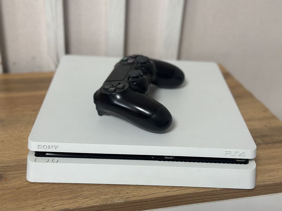 Прошитая пс4 ps 4 slim  игры