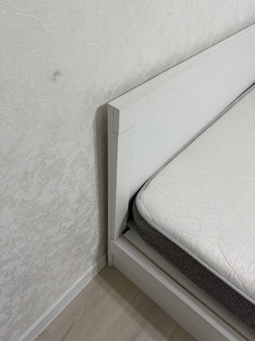 Кровать двухспальная