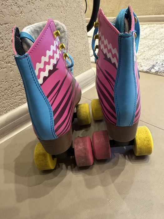 Ролкови кънки за момиче