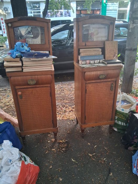 Vand mobila interbelică