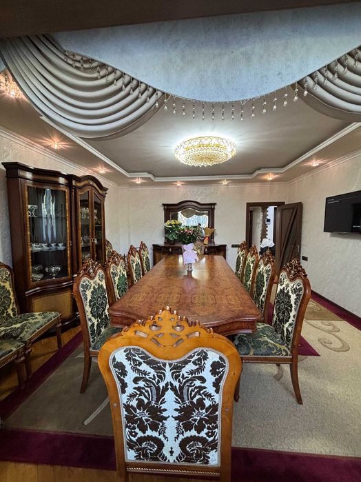 4/3/9, м. Миллийбог, Дружба Народов, 96 м², авторский ремонт, мебелью