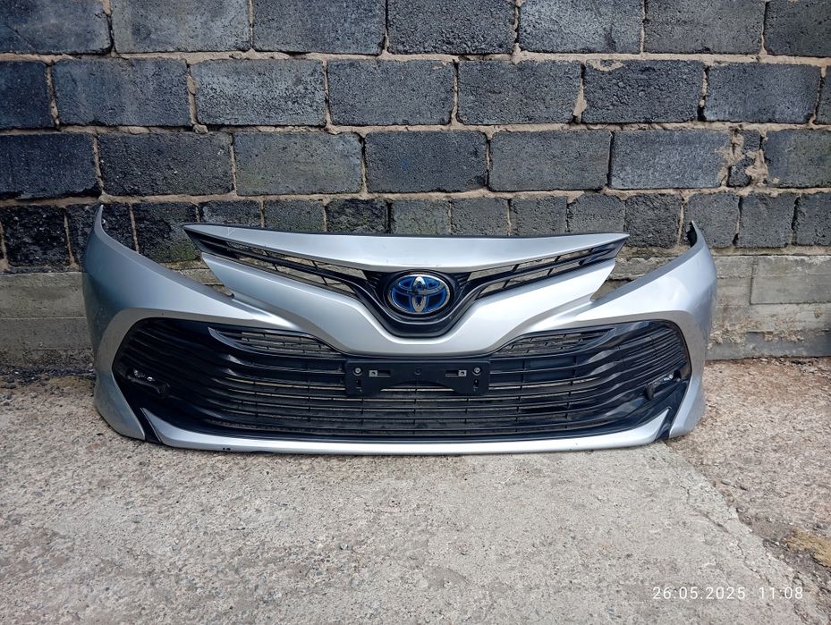 Бампер Toyota Camry 70