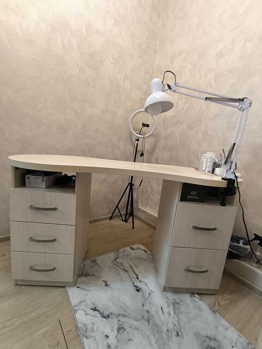 Продаю маникюрный сатол