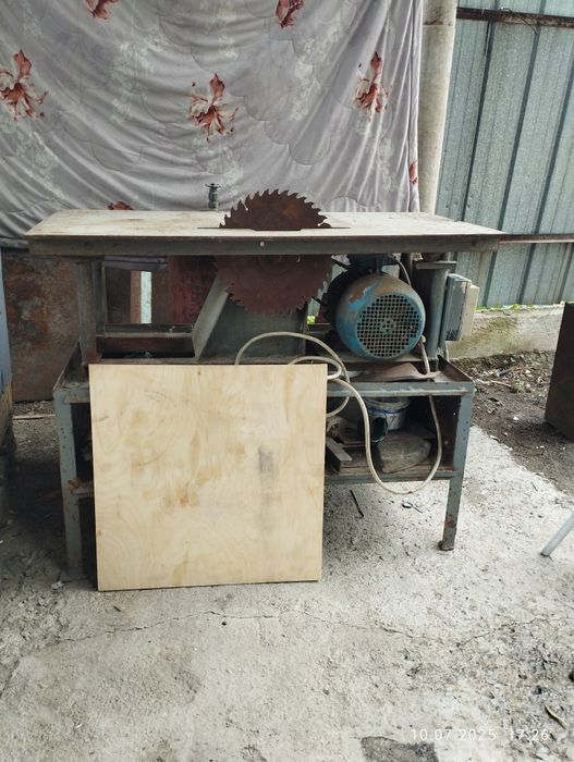 Станок с рубанком