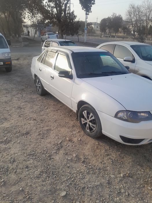 Chevrolet nexia 2 rangi oq kraskasi asvejit qilingan. Rasxodi yo'q. Me