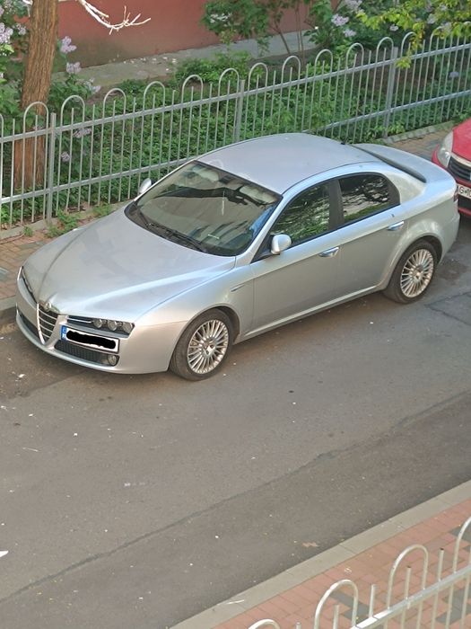 Vând  Alfa Romeo 159