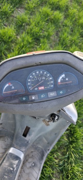 Scuter Aprilia SR