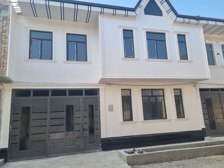 Продаётся 2х этажный коттедж