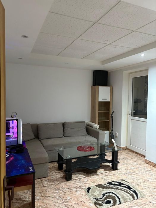 Inchiriez apartament cu doua camere