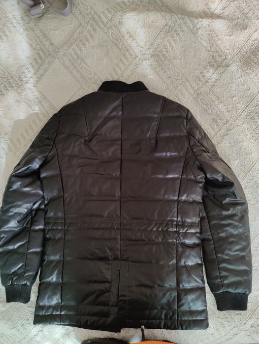 Новая куртка черная