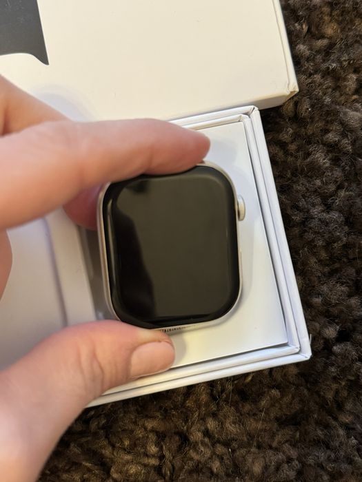 Смарт часовници бежов