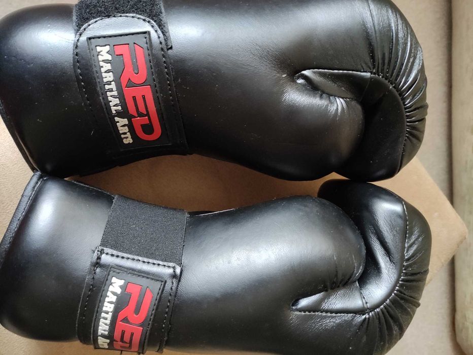 RED Martial Arts Спаринг ръкавици XL, черни, кожени