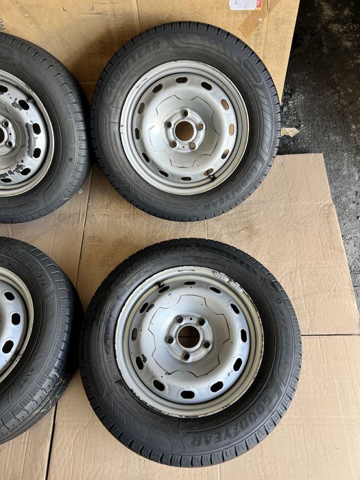 Jante Renault Trafic , Dacia Duster , Opel vivaro + anvel 205/65/16 C , GoodYear , 8-9 mm , DOT 2022 !