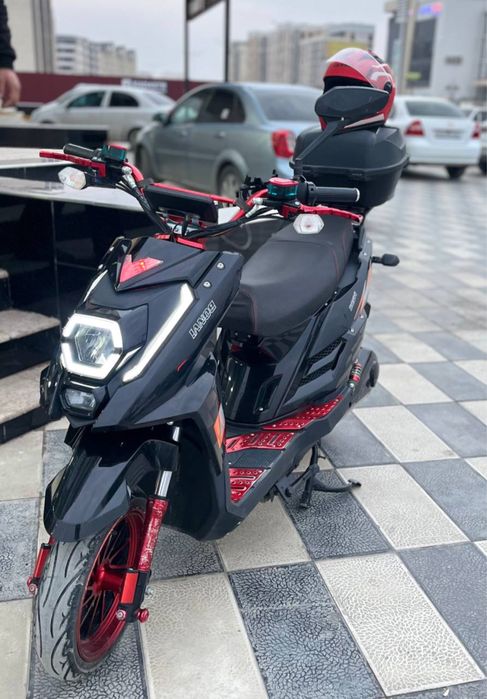 Skuter  Redlayn 60 75 km yuradi tezligi 75 lar atrofi kelishtirib beri