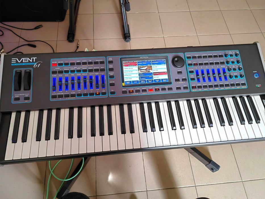 Ketron event 61 клавиша