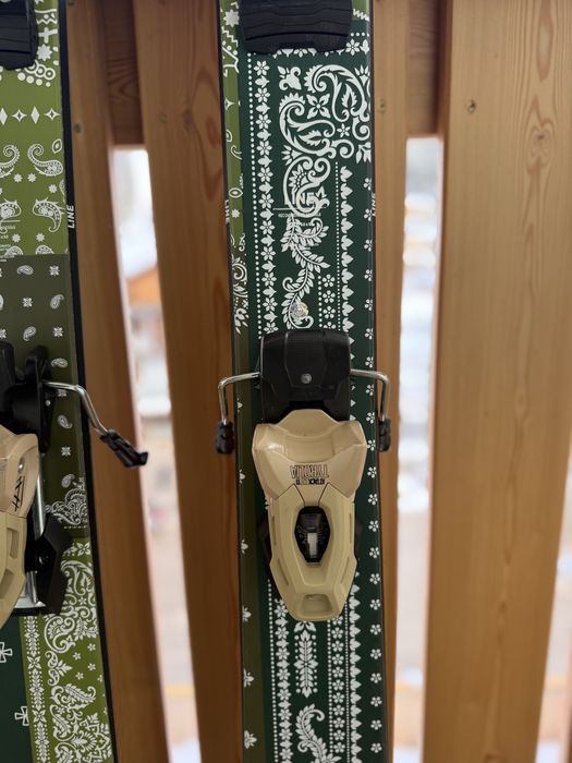 Schi / ski Line Sakana 174 cm / 105 latime + bindings